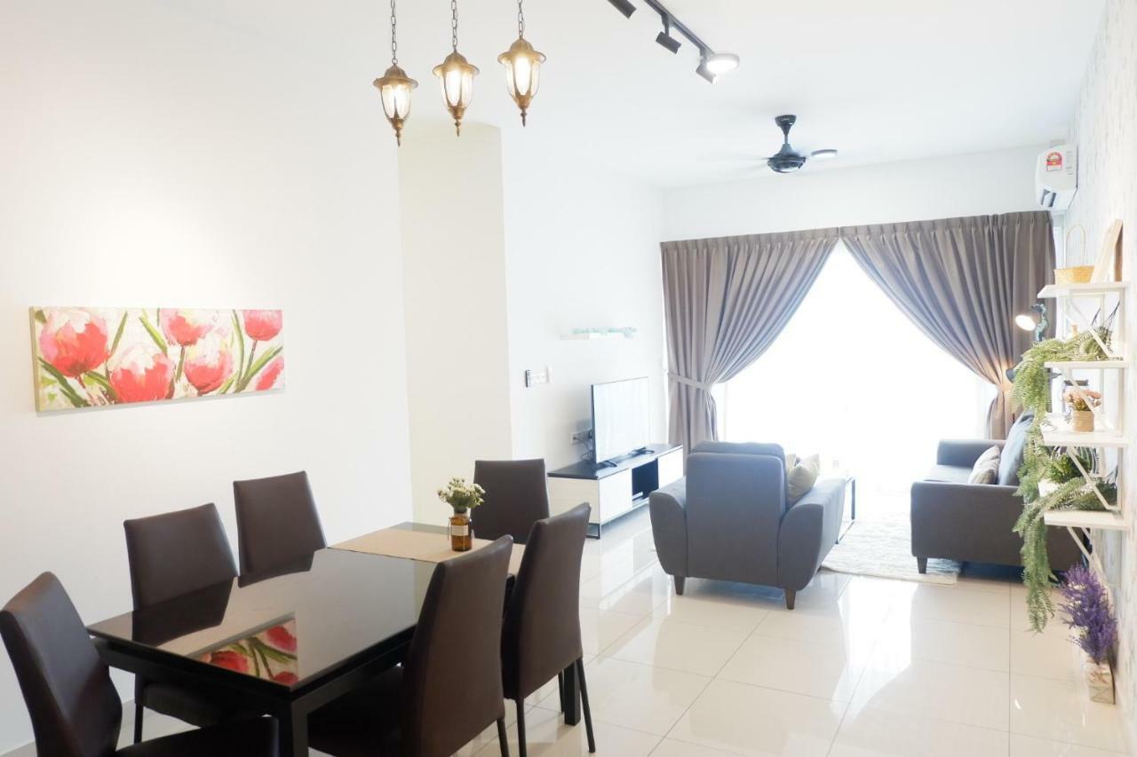 The Pinnacle Tower ยะโฮร์บาห์รู ภายนอก รูปภาพ
